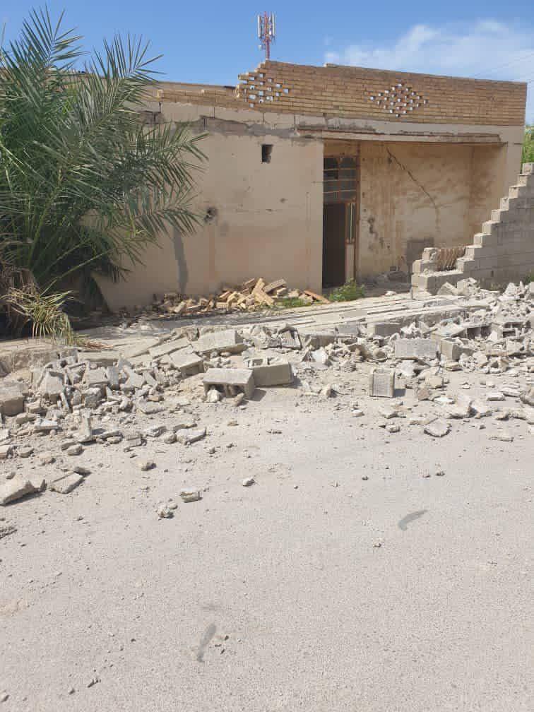 تصویری از خسارات یک روستا پس از وقوع زلزله در بوشهر