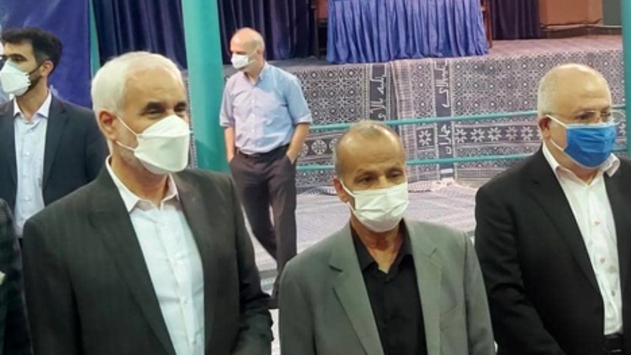 حضور مهرعلیزاده، حق‌شناس و زمانی‌قمی در حسینیه جماران برای شرکت در انتخابات