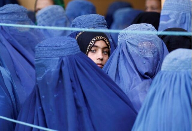 دستور رسمی طالبان: تدریس مردان از پشت پرده، تفکیک جنسیتی و پوشش اسلامی برای زنان