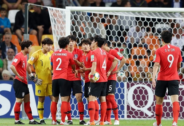 اعلام ترکیب کره جنوبی مقابل ایران