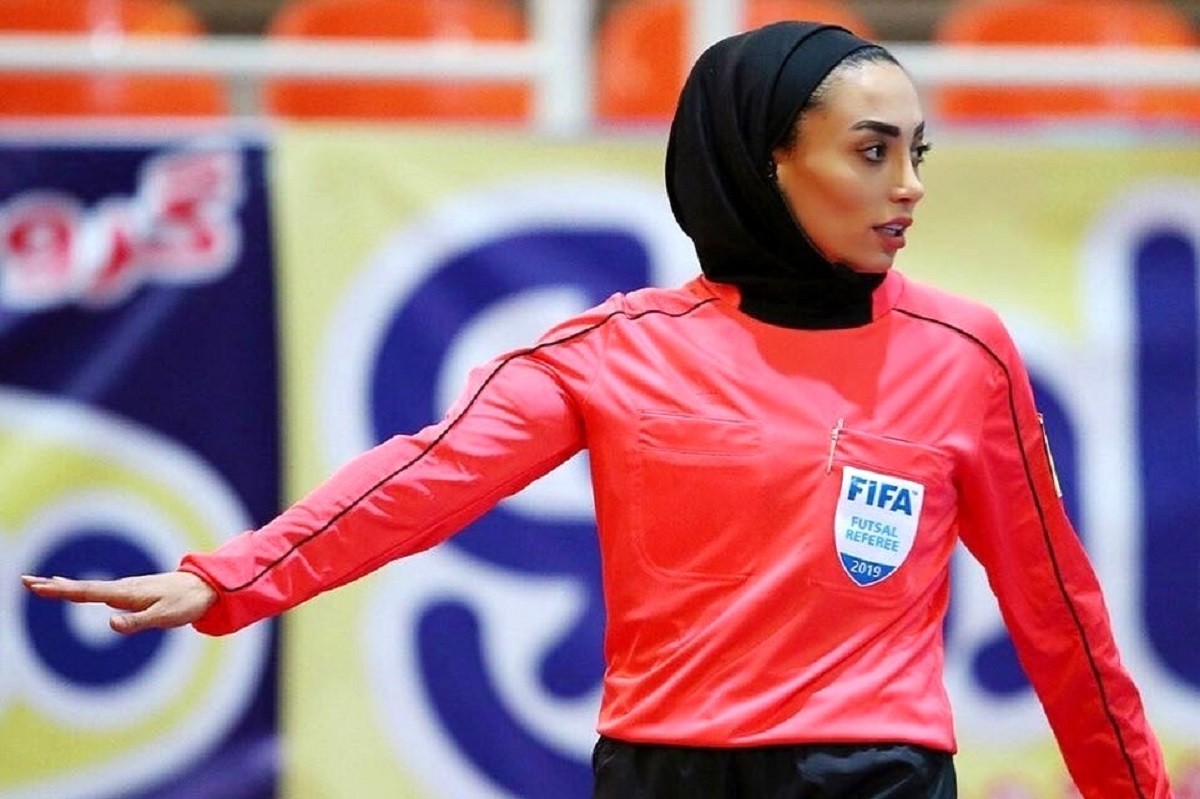 زن ایرانی داور دیدار رده بندی جام ملت‌های آسیا +فیلم