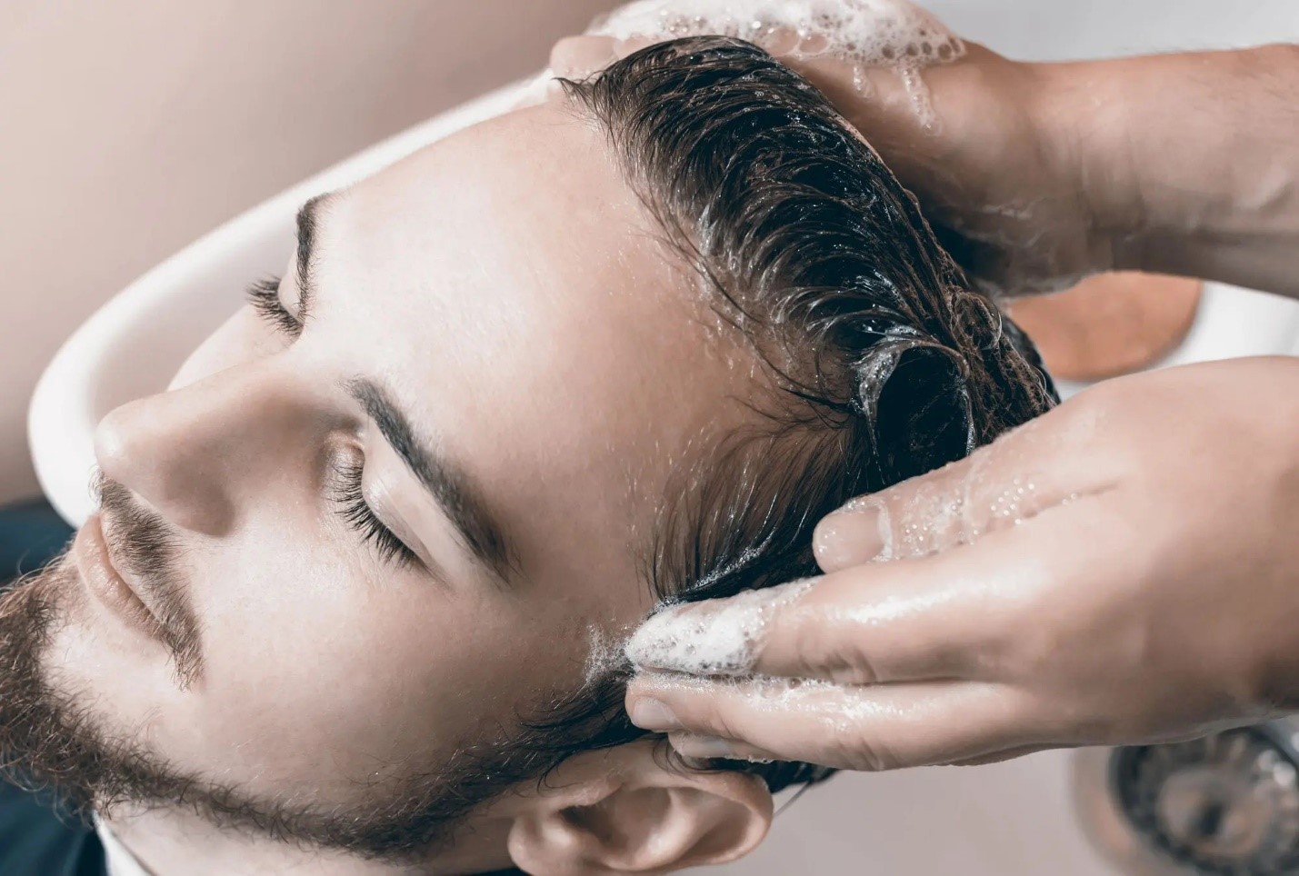 خطرات ریزگرد‌ها برای پوست و مو