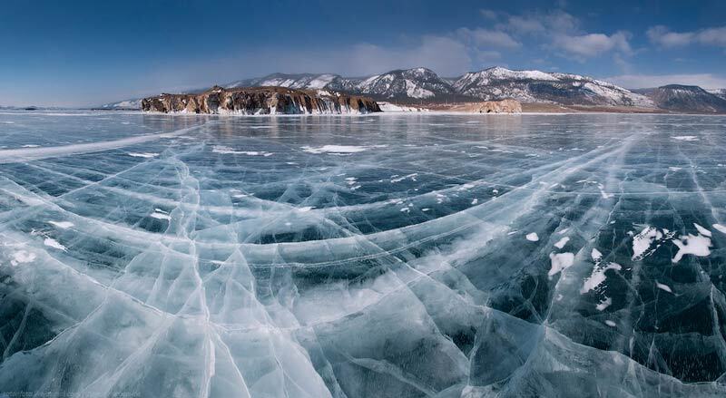 دریاچه یخ‌زده