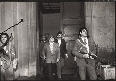 آخرین تصویر سالوادور آلنده پیش از کشته شدن در کودتای شیلی