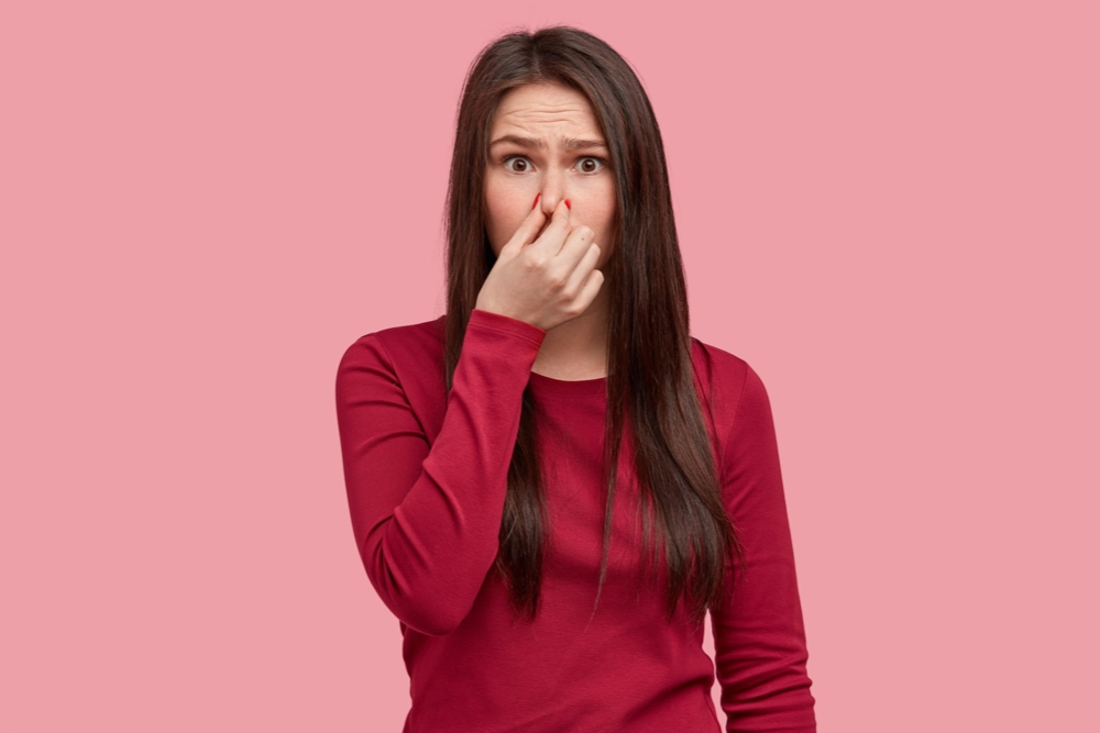 علت بوی بد عرق چیست؟