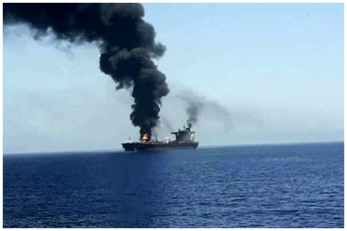 آتش گرفتن یک کشتی اسرائیلی در سواحل نهاریا