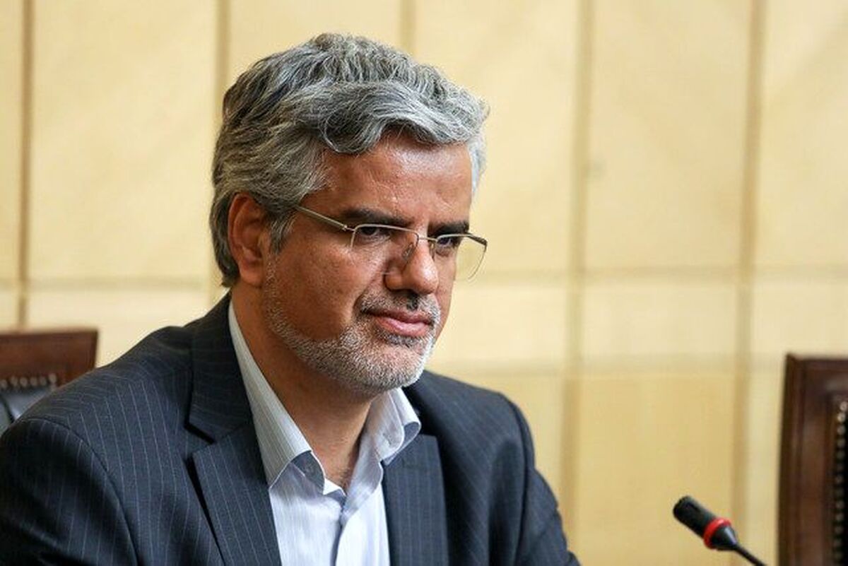 کنایه صادقی به رقیب نداشتن رئیسی در انتخابات خبرگان
