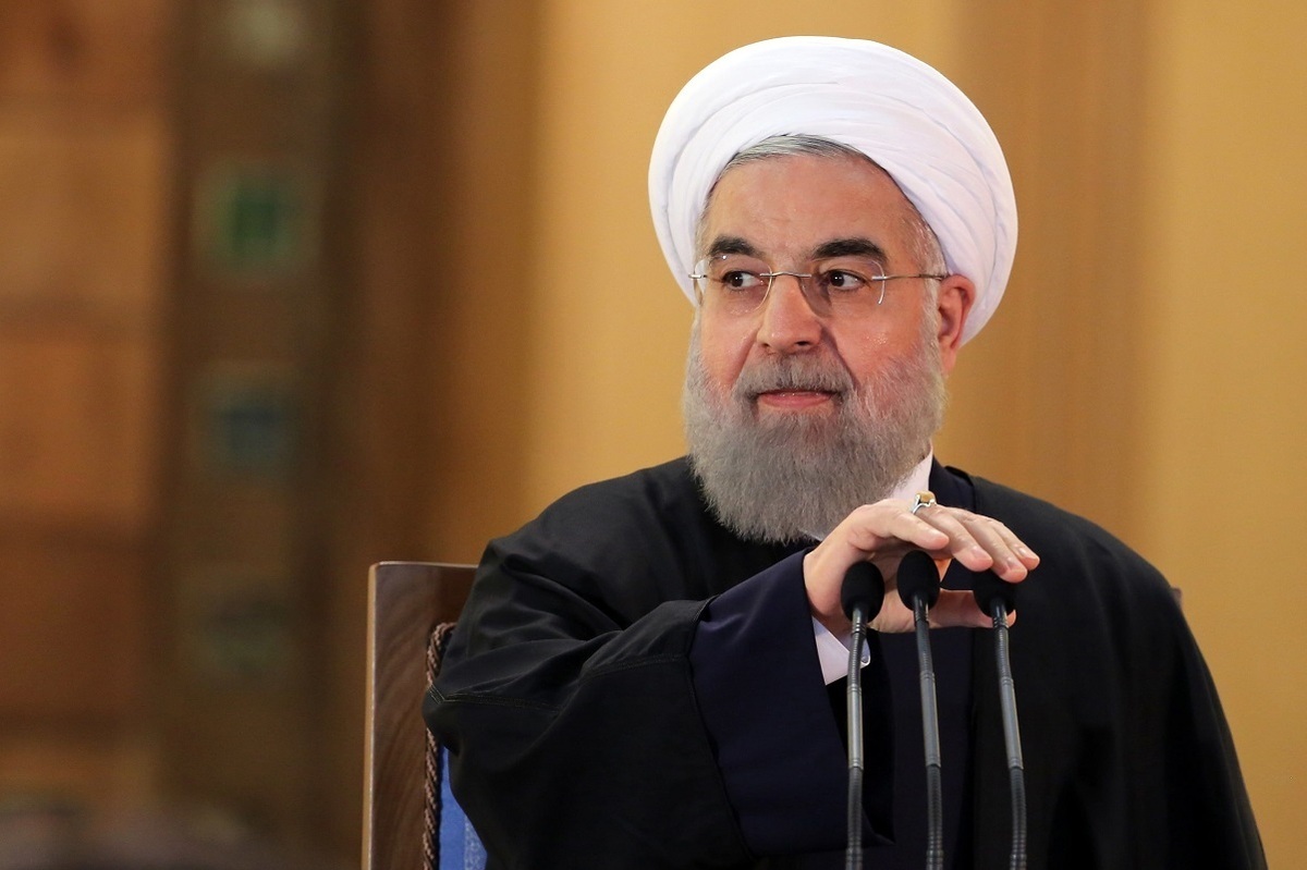 حمله تند روزنامه جوان به روحانی: رفراندوم، خیانت به مردم و امام و شهداست!