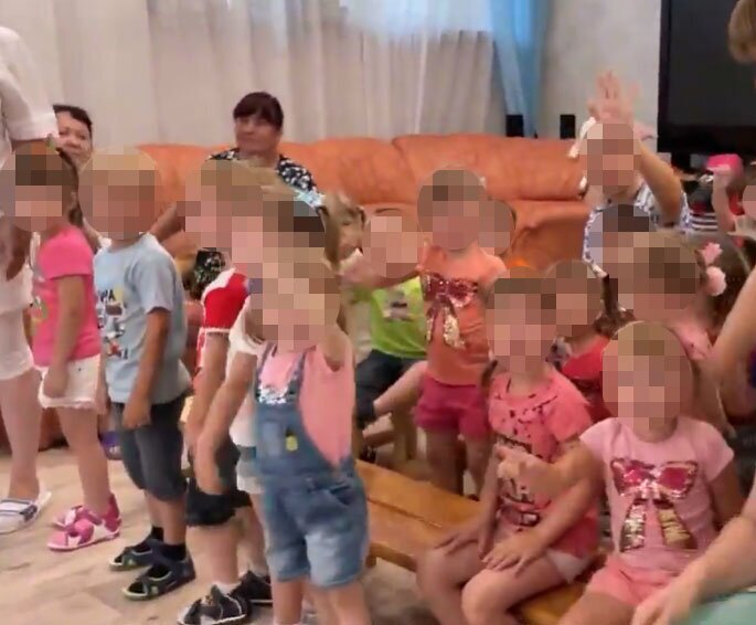 تصویری از کودکان ربوده شده اوکراینی در اردوگاه روسیه +عکس