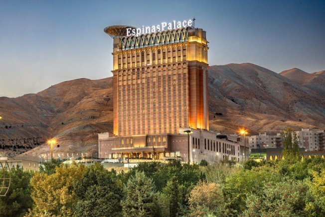 درآمد هتل اسپیناس پالاس از حضور رونالدو در تهران چقدر است؟