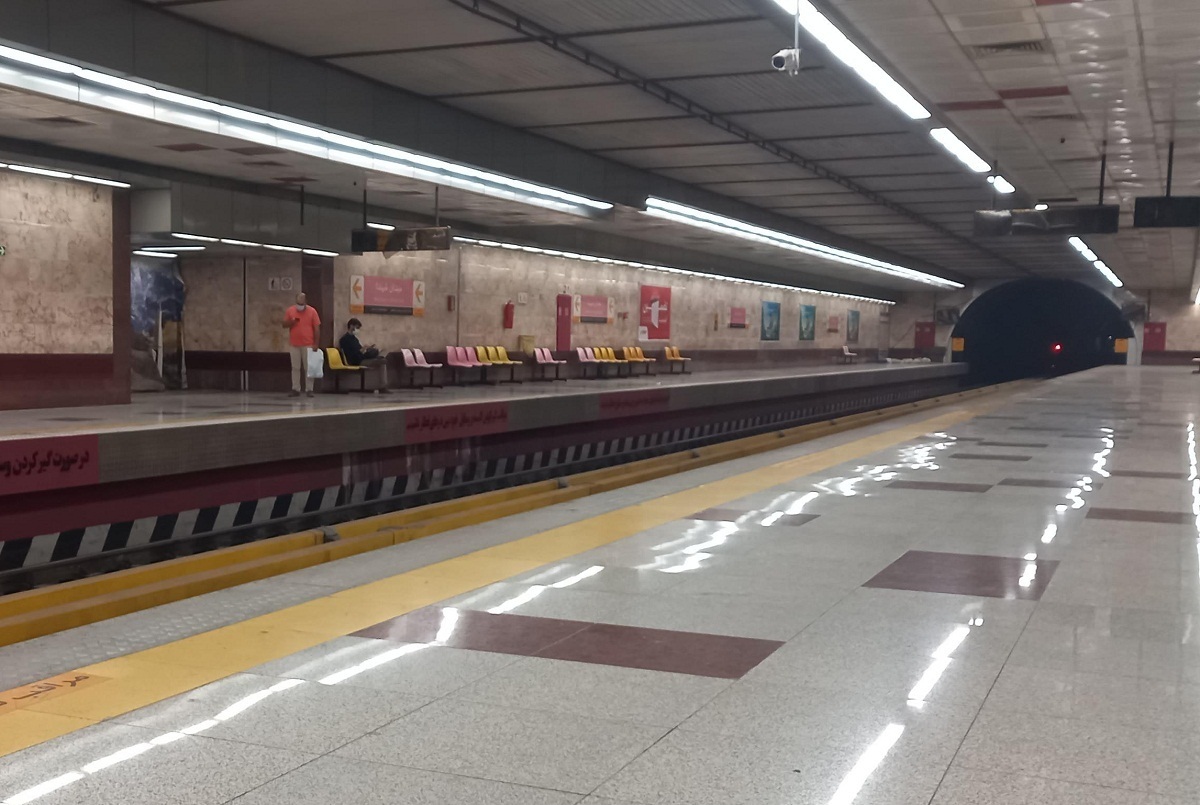 اولین مصاحبه پدرومادر دختر بیهوش شده در مترو