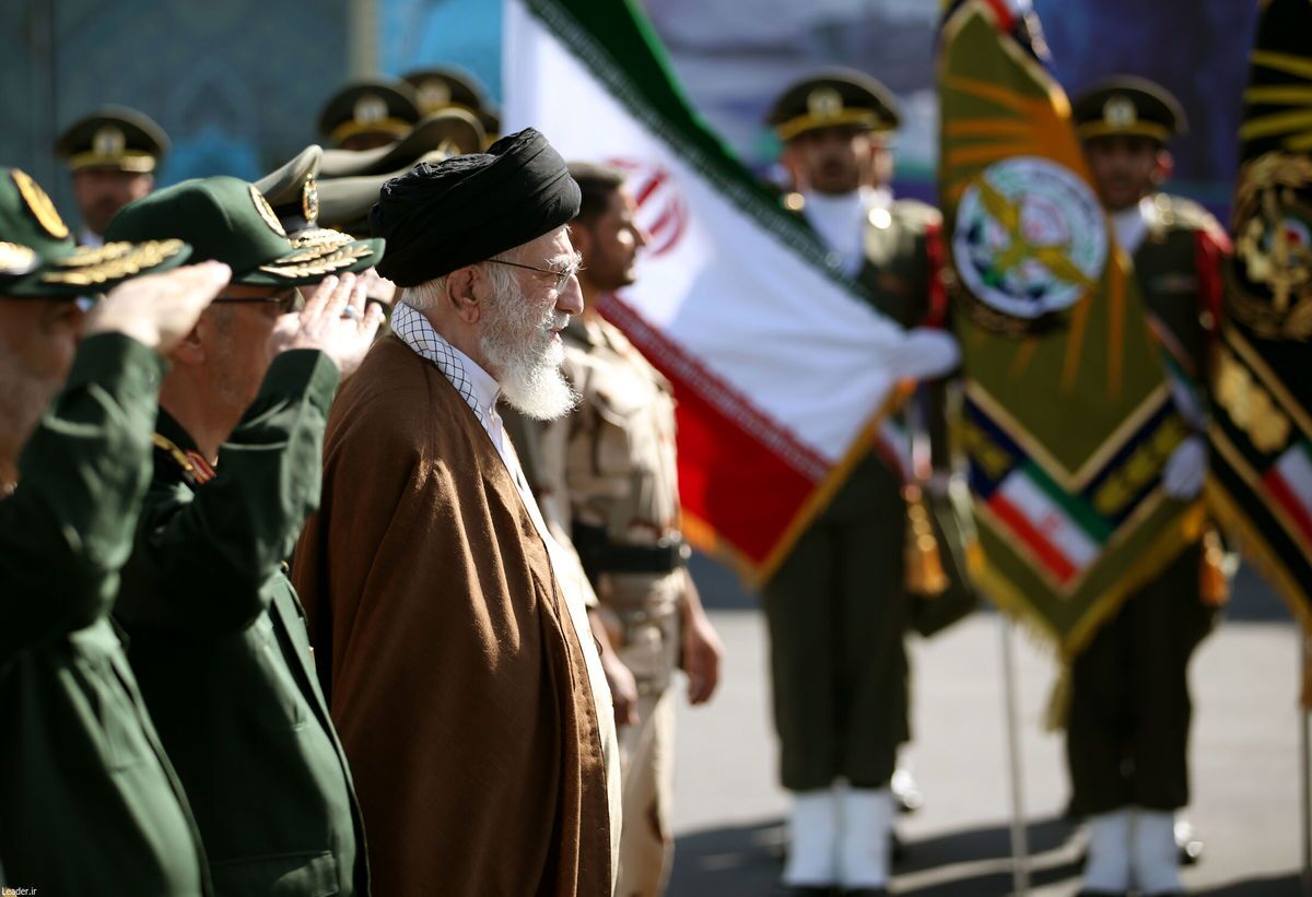 روایت رهبر انقلاب از افشای نقشه آمریکا برای ضربه زدن به ایران
