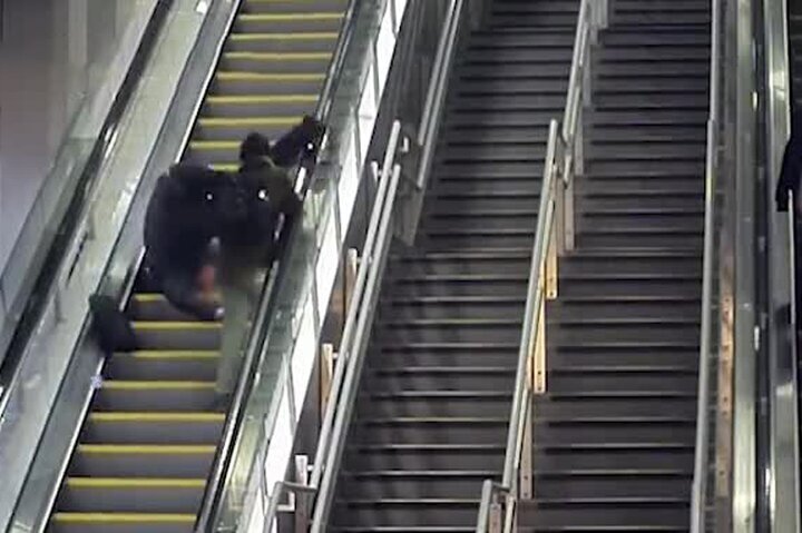 کشته شدن یک زن با پله برقی