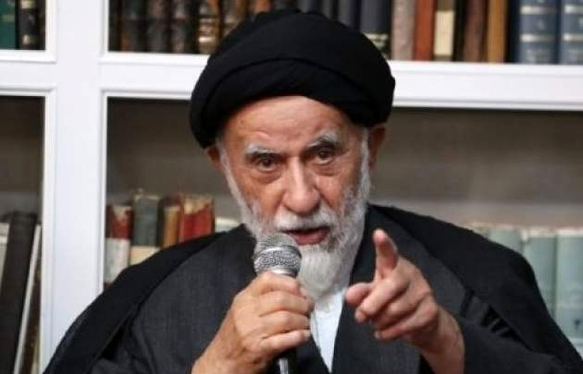 ناصر قوامی: روحانی باید بداند که هیچ اقبالی ندارد؛ حتی ظریف هم نمی‌تواند کمکی به او کند