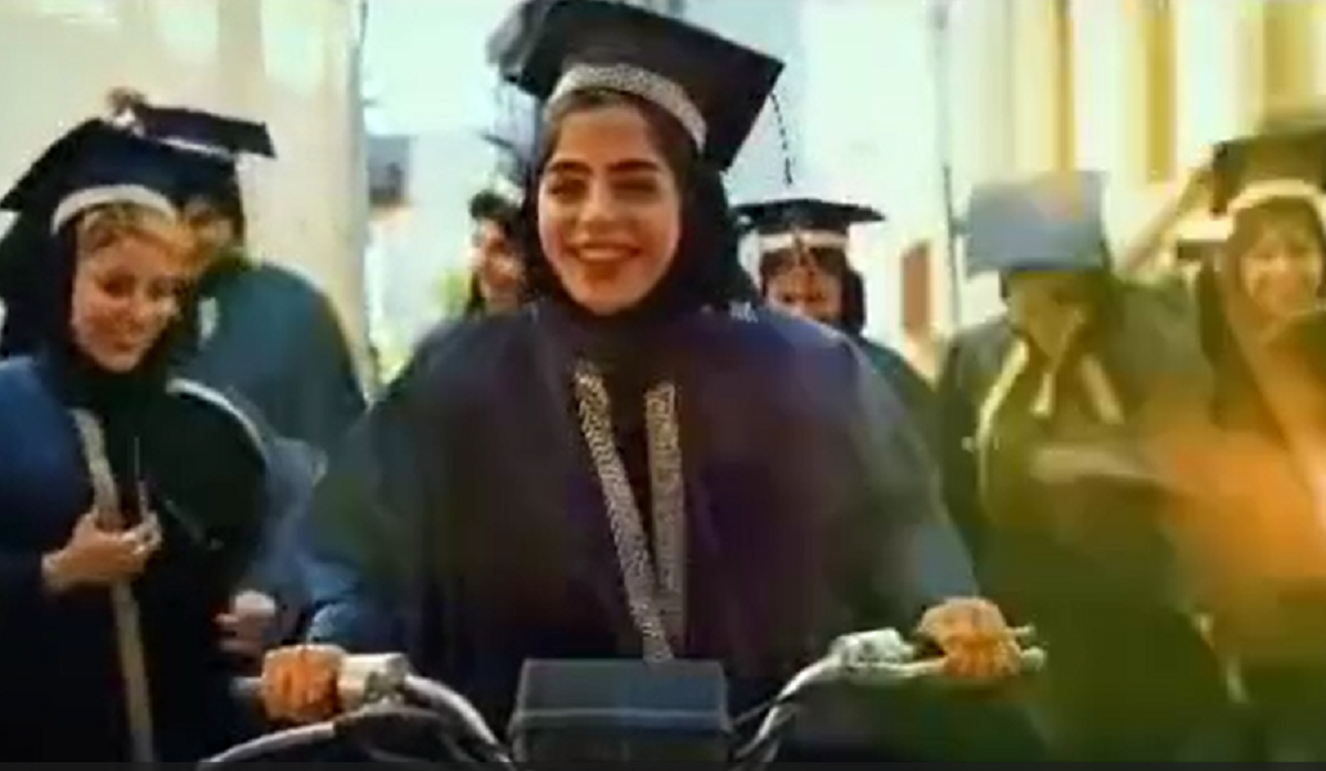 ویدئوی جذابی از فارغ التحصیلی دختران بوشهری که وایرال شد