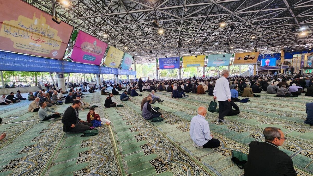 کیهان خلوت بودن نماز جمعه به امامت صدیقی را انکار کرد