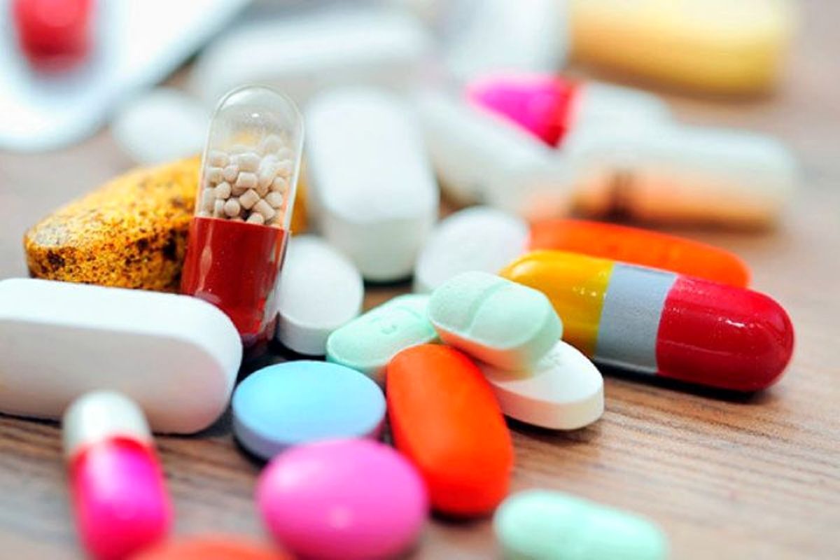 تبعات مصرف خودسرانه دارو هشدار داد:این ۷ دسته دارو را بی‌رویه نخورید | داروخانه‌ها شبیه سوپرمارکت‌ها عمل می‌کنند