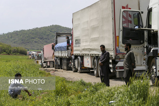 ترافیک سنگین در مرز ایران و عراق در باشماق مریوان