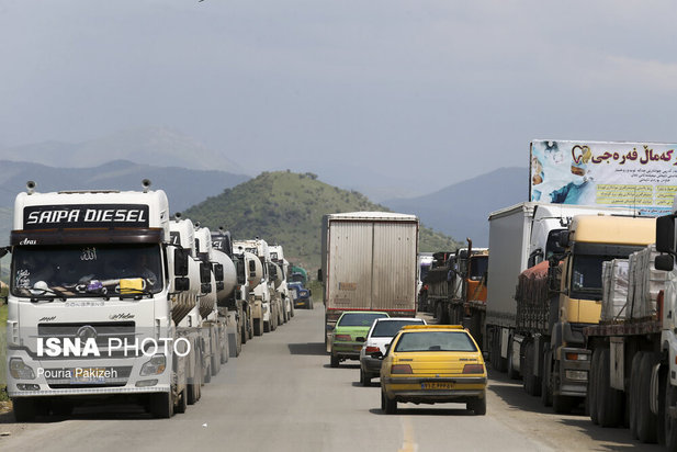 ترافیک سنگین در مرز ایران و عراق در باشماق مریوان