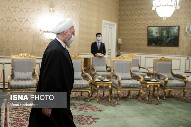 دیدار وزیر امور خارجه چین با حسن روحانی