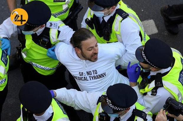 اعتراضات ضد قرنطینه در لندن