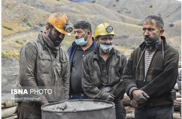 ادامه عملیات امداد و نجات کارگران معدن طزره