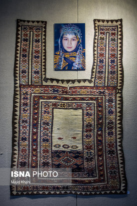 مجموعه اهدایی فرش‌های دست بافته پرویز تناولی