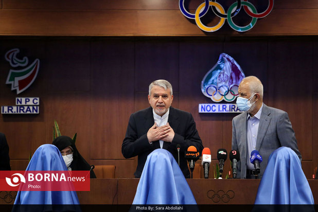 رونمایی از سردیس چهره های ماندگار ورزش ایران