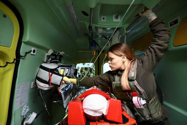 پزشکان ارتش اوکراین در خط مقدم